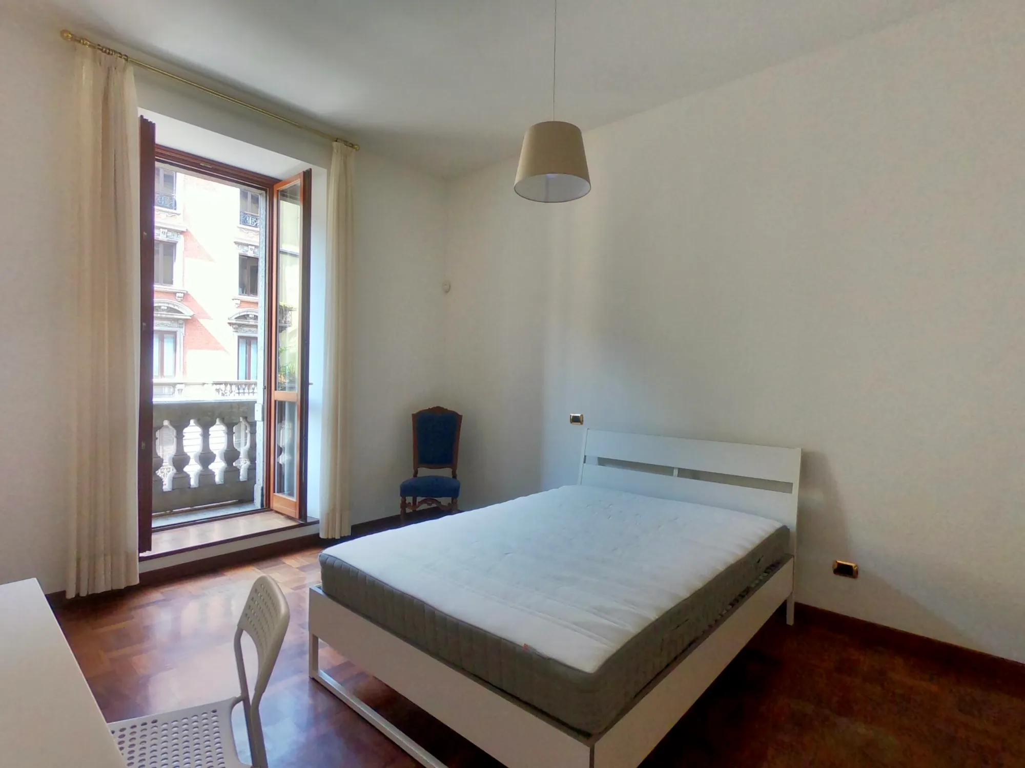 Private room in Milan photo 2